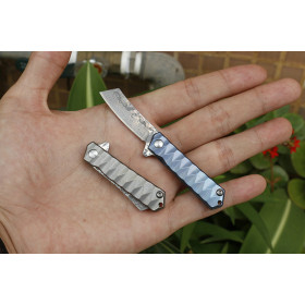 Damascus Steel Razor Blade Titanium Alloy Handle Tactical Hunting Folding Pocket Knife with Necklace UD405414